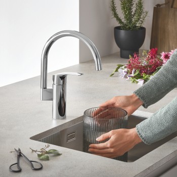 Смеситель для кухни Grohe Eurosmart 33202003